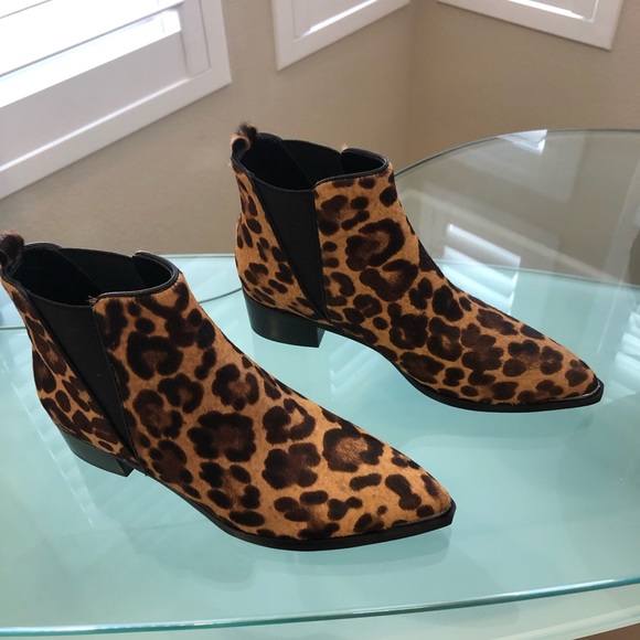 NEW Marc Fisher, Leopard Bootie/Ankle Boot, 6.5 - Picture 2 of 9